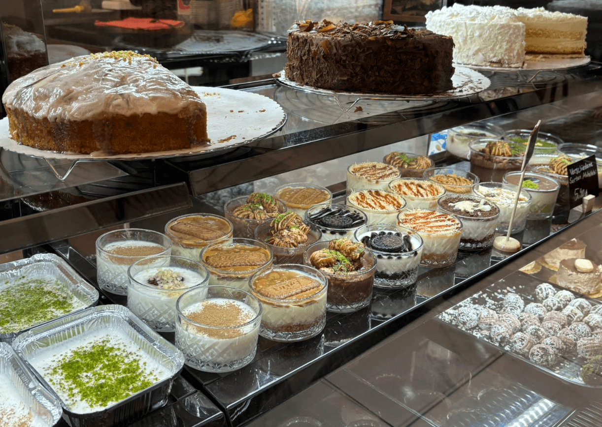 Yörem Cafe & Patisserie